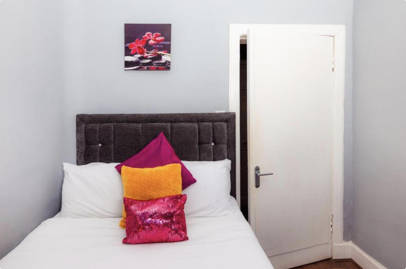 Warm Apartment By Holyrood Palace! Edinburgh Exterior foto